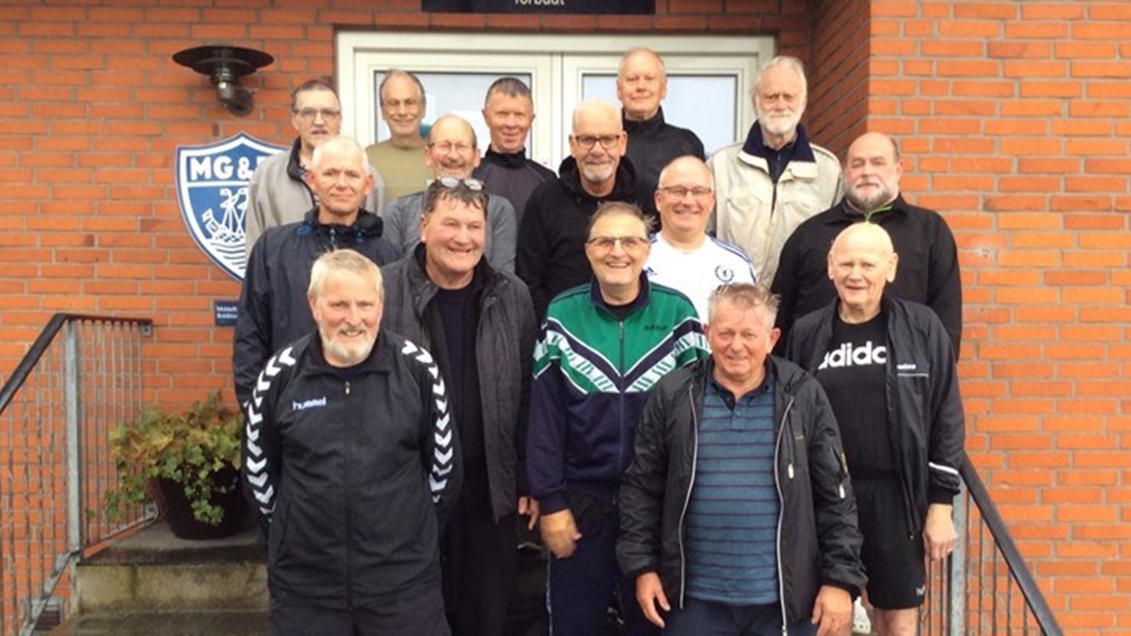 Fodboldkærlighed samler rutinerede herrer til Pensionistfodbold i MG & BK