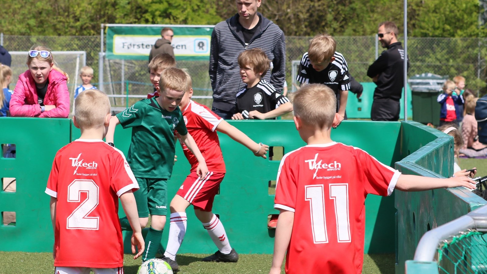 Holdkort i børnerækker: Husk certifikat og fodboldpas for børnespillere